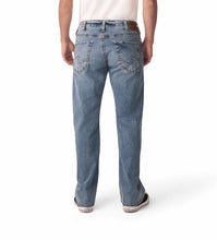 Load image into Gallery viewer, SILVER JEANS ZAC RELAXED STRAIGHT FIT
