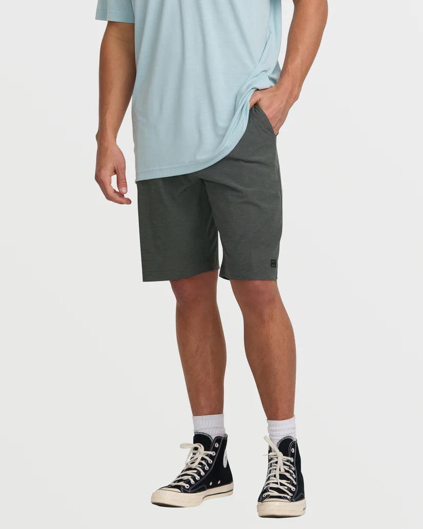 Crossfire Submersible 21" Hybrid Shorts