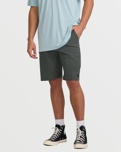 Crossfire Submersible 21" Hybrid Shorts