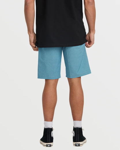 Crossfire Submersible 21" Hybrid Shorts