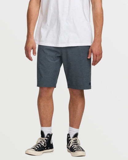 Crossfire Submersible 21" Hybrid Shorts