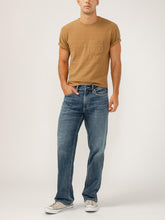 Load image into Gallery viewer, Gordie Loose Fit Straight Leg Jeans
