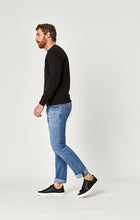 Load image into Gallery viewer, MAVI MENS ZACH STRAIGHT JEAN
