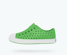 Load image into Gallery viewer, NATIVE JEFFERSON BIG KID SHOE  SIZE C11-C13
