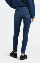 Load image into Gallery viewer, LEVIS WOMENS 721 HIGH RISE SKINNY JEAN
