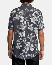 Load image into Gallery viewer, RVCA LANAI FLORAL S/S SHIRT
