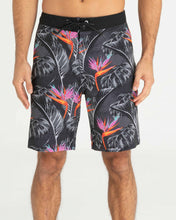 Load image into Gallery viewer, HURLEY MENS PHANTOM COLORADOS 20&quot; BOARDSHORT

