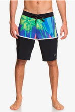 Load image into Gallery viewer, QUIKSILVER HIGHLINE DIVISION 20&quot; BOARDSHORT
