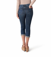 Load image into Gallery viewer, SILVER WOMENS SUKI MID RISE CAPRI
