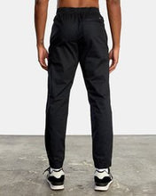 Load image into Gallery viewer, RVCA MENS SPECTRUM CUFFED WORKOUT PANT
